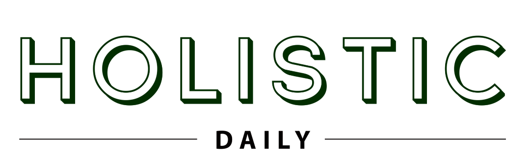 Holistic Daily By Raashi Logo